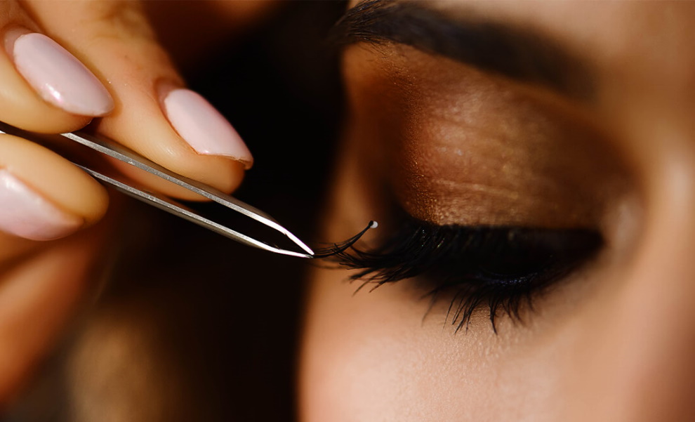 eyelash curler